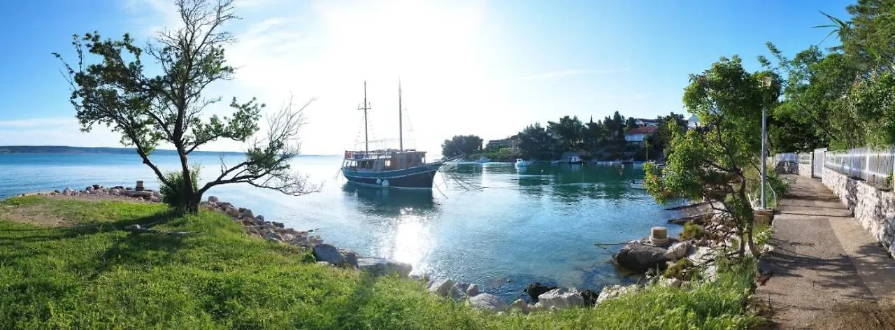 Apartments Andela Starigrad Paklenica