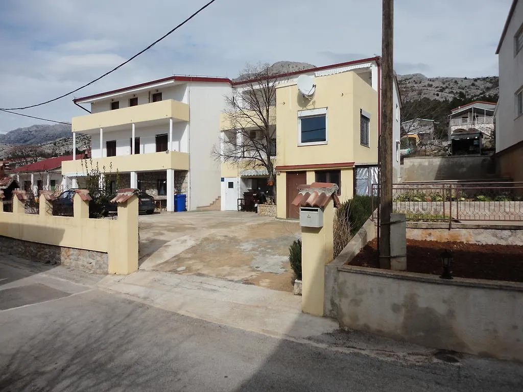 Apartments Andela Starigrad Paklenica